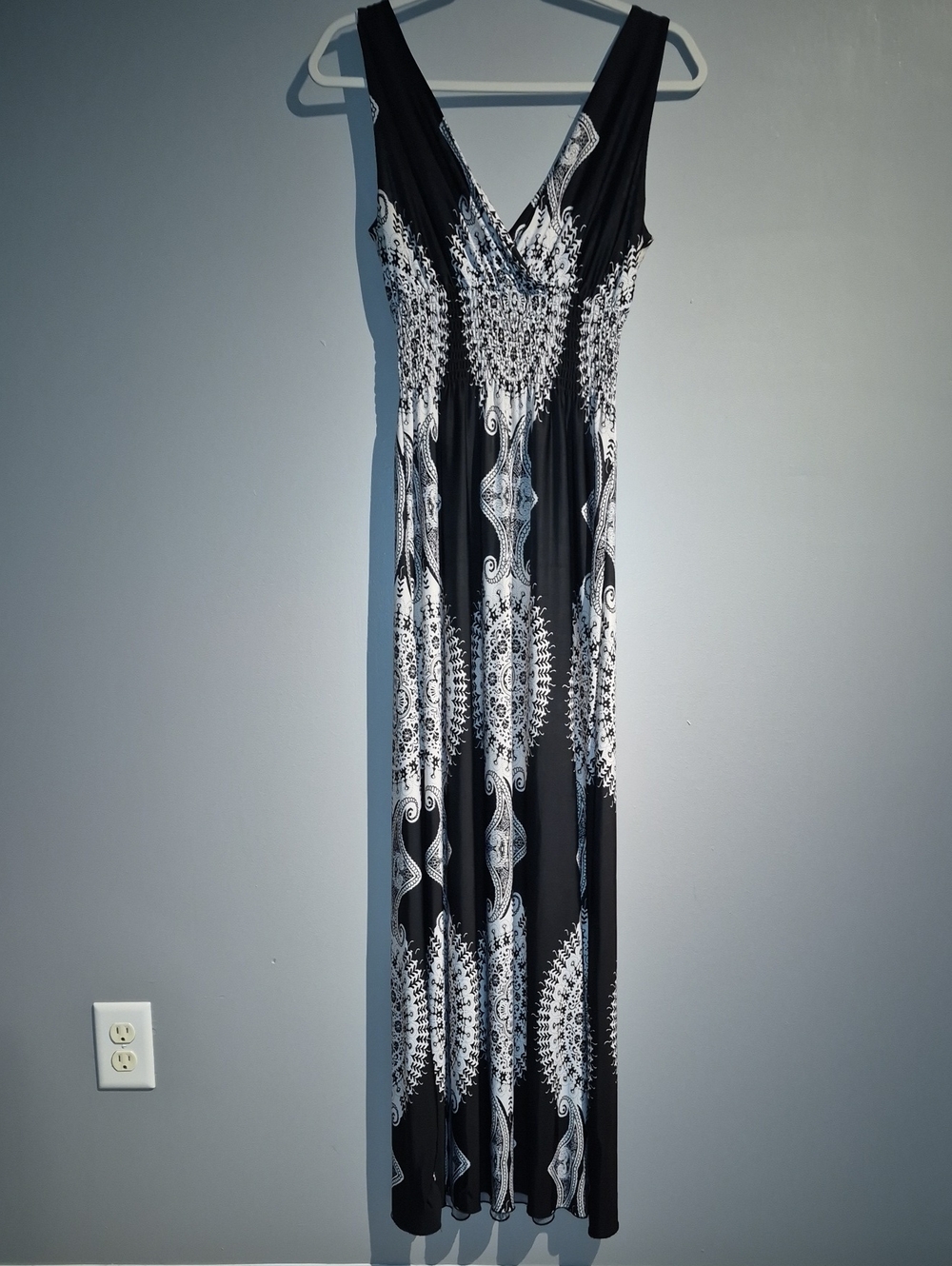 Milano Black and White Printed V-Neck Maxi Dress